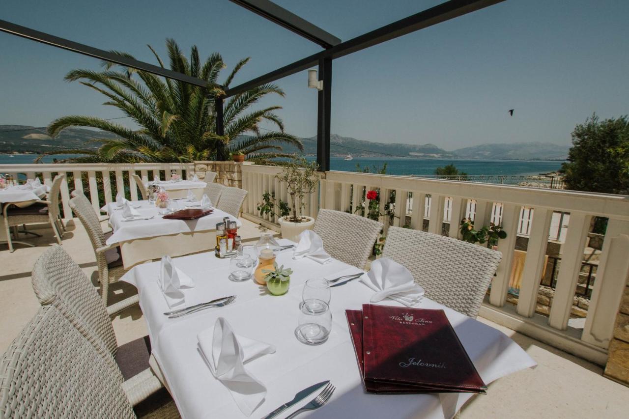 Hotel Vila Tina Arbanija Luaran gambar
