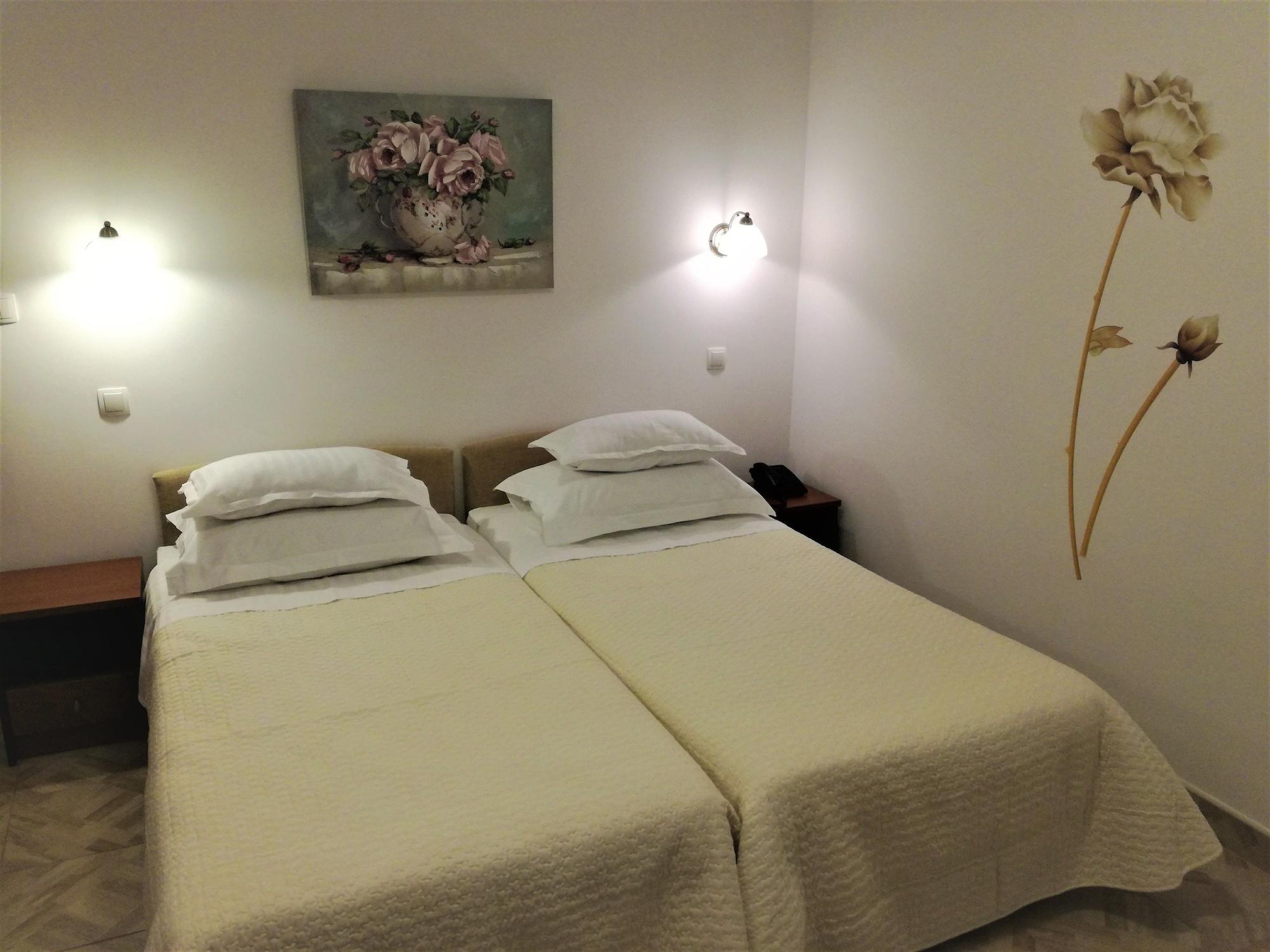 Hotel Vila Tina Arbanija Luaran gambar
