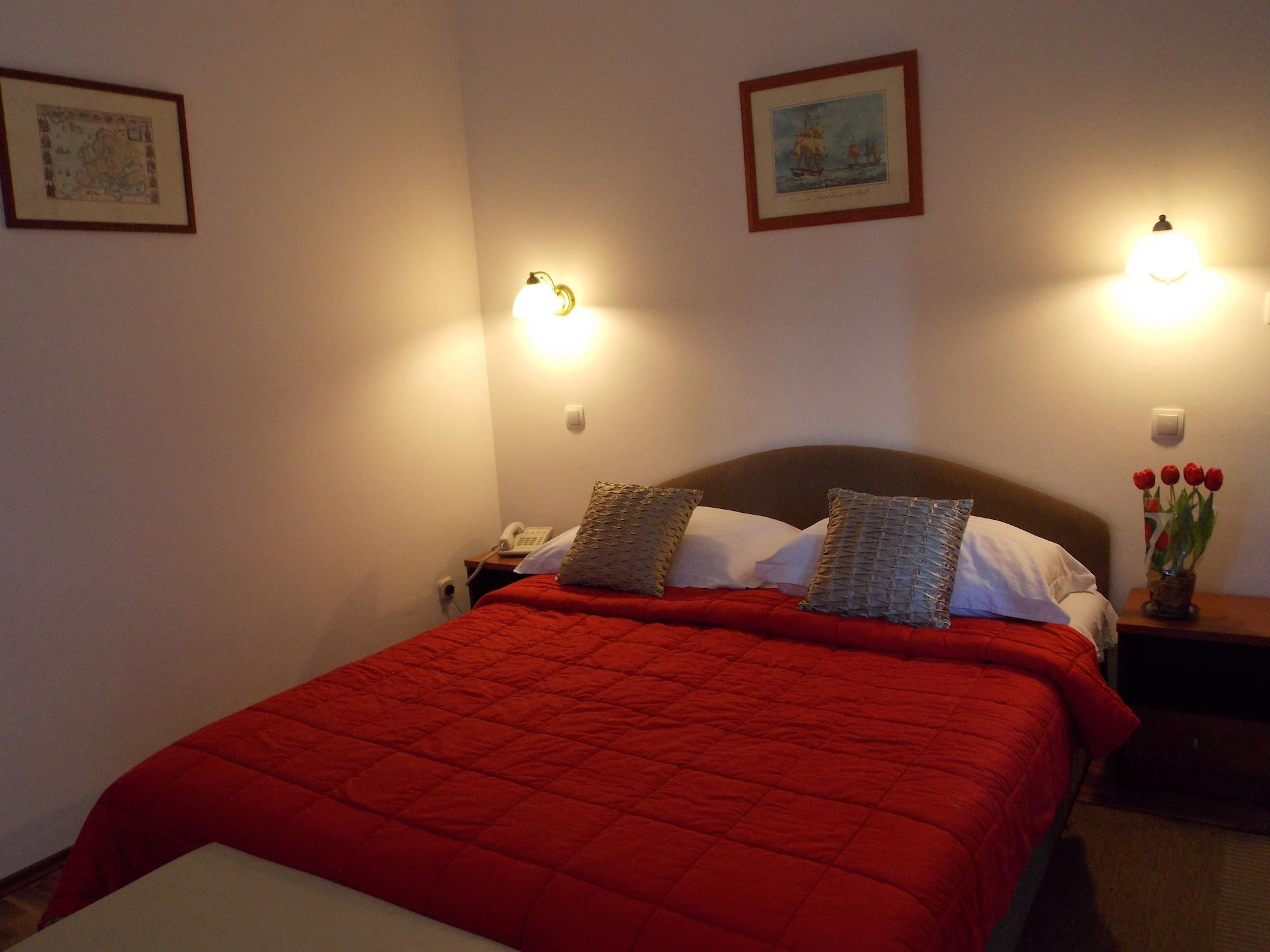 Hotel Vila Tina Arbanija Luaran gambar