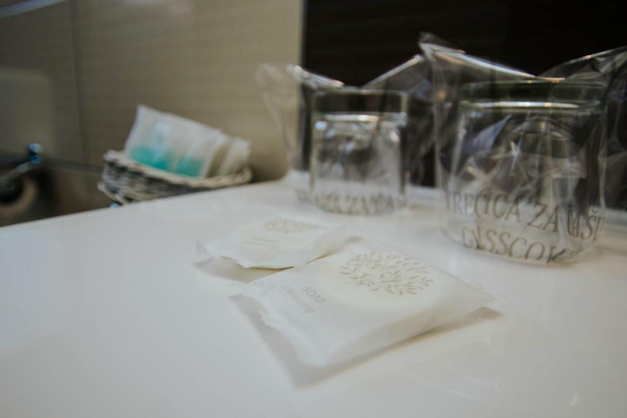 Hotel Vila Tina Arbanija Luaran gambar