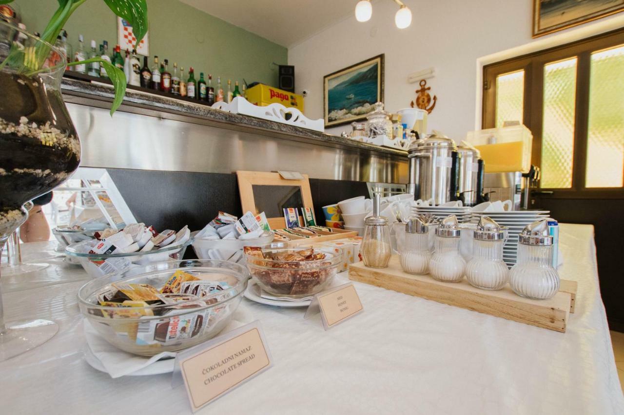 Hotel Vila Tina Arbanija Luaran gambar